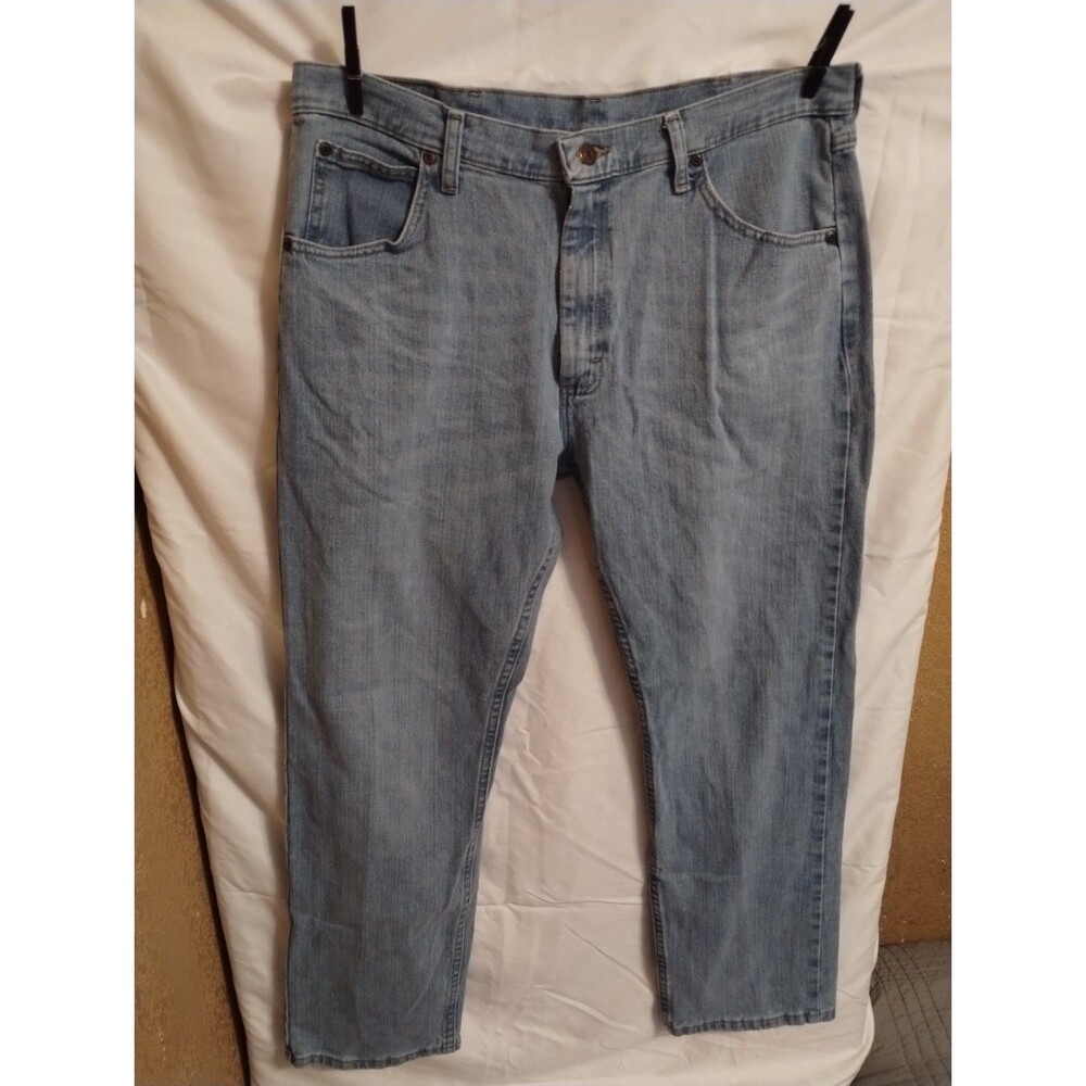 Wrangler Men's Light Wash Blue Denim Straight Leg Jeans Regular 36x30